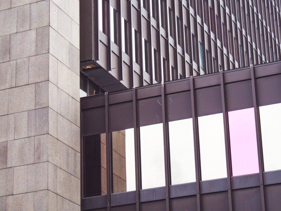 Silicone sealant for natural stone cladding joints